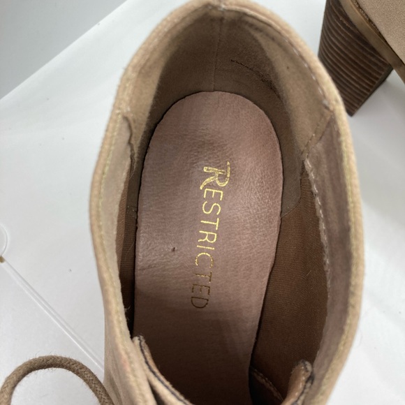 Restricted heeled boot suede - Picture 5 of 5